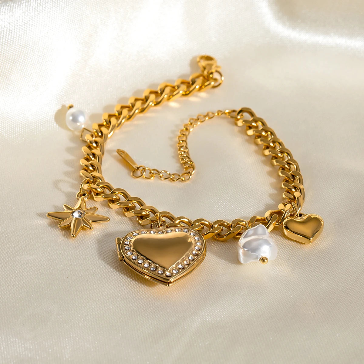 Ulvly 18K Gold Stainless Steel Heart Link Bracelet – Waterproof & Fade-Resistant