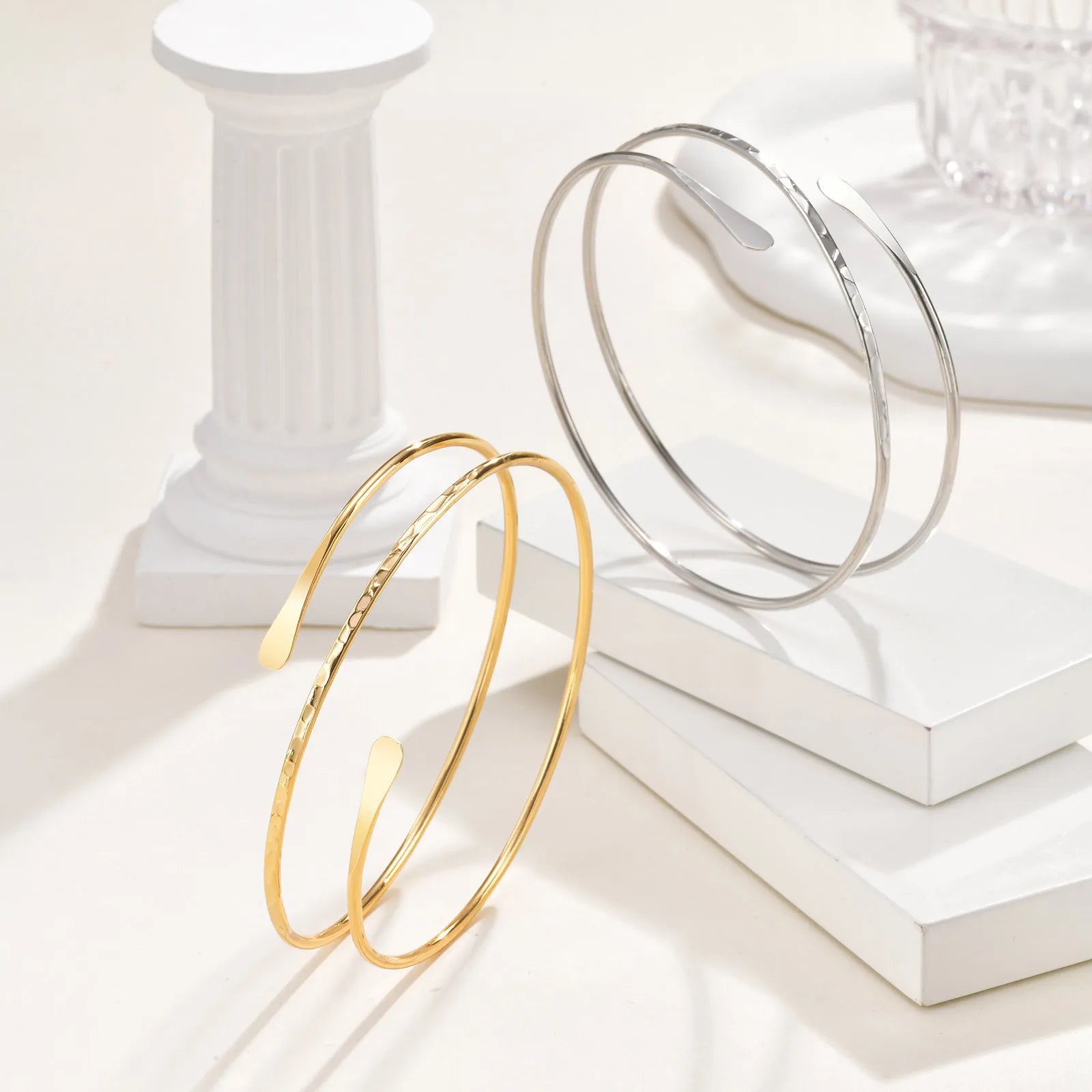 Ulvly Geometric Metal Cuff Bracelet