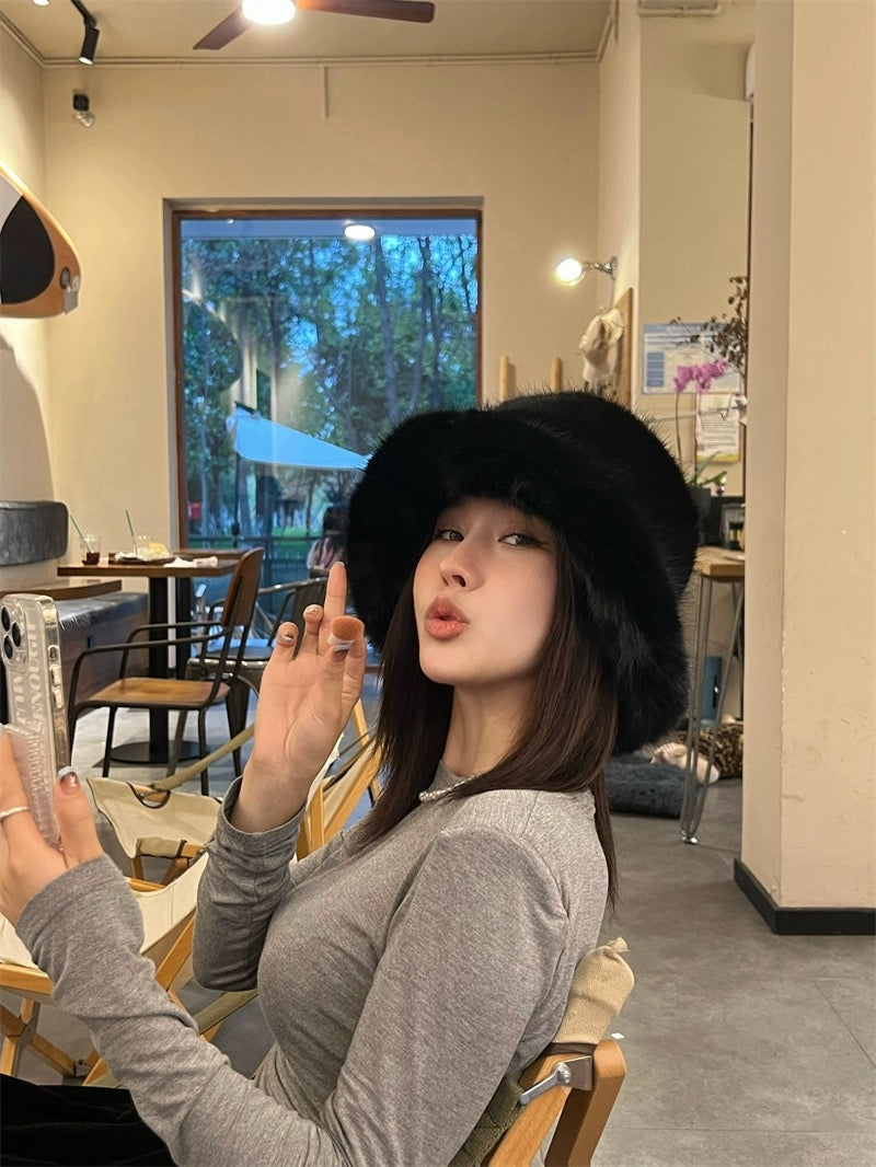 Ulvly Fluffy Faux Fur Bucket Hat