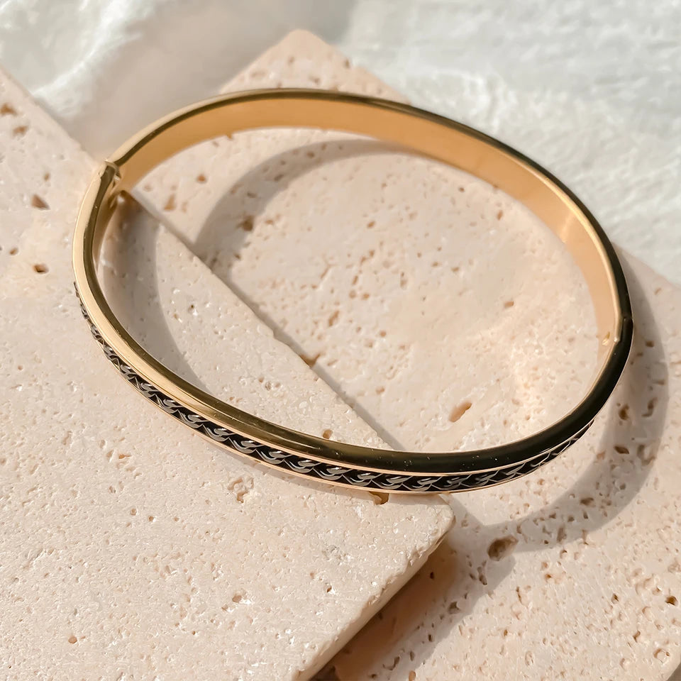 Ulvly Stainless Steel Geometric Bangle