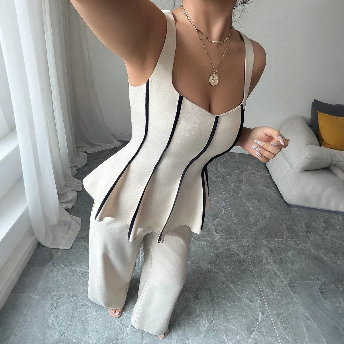 Ulvly Two-Piece Ruffle Pant Set