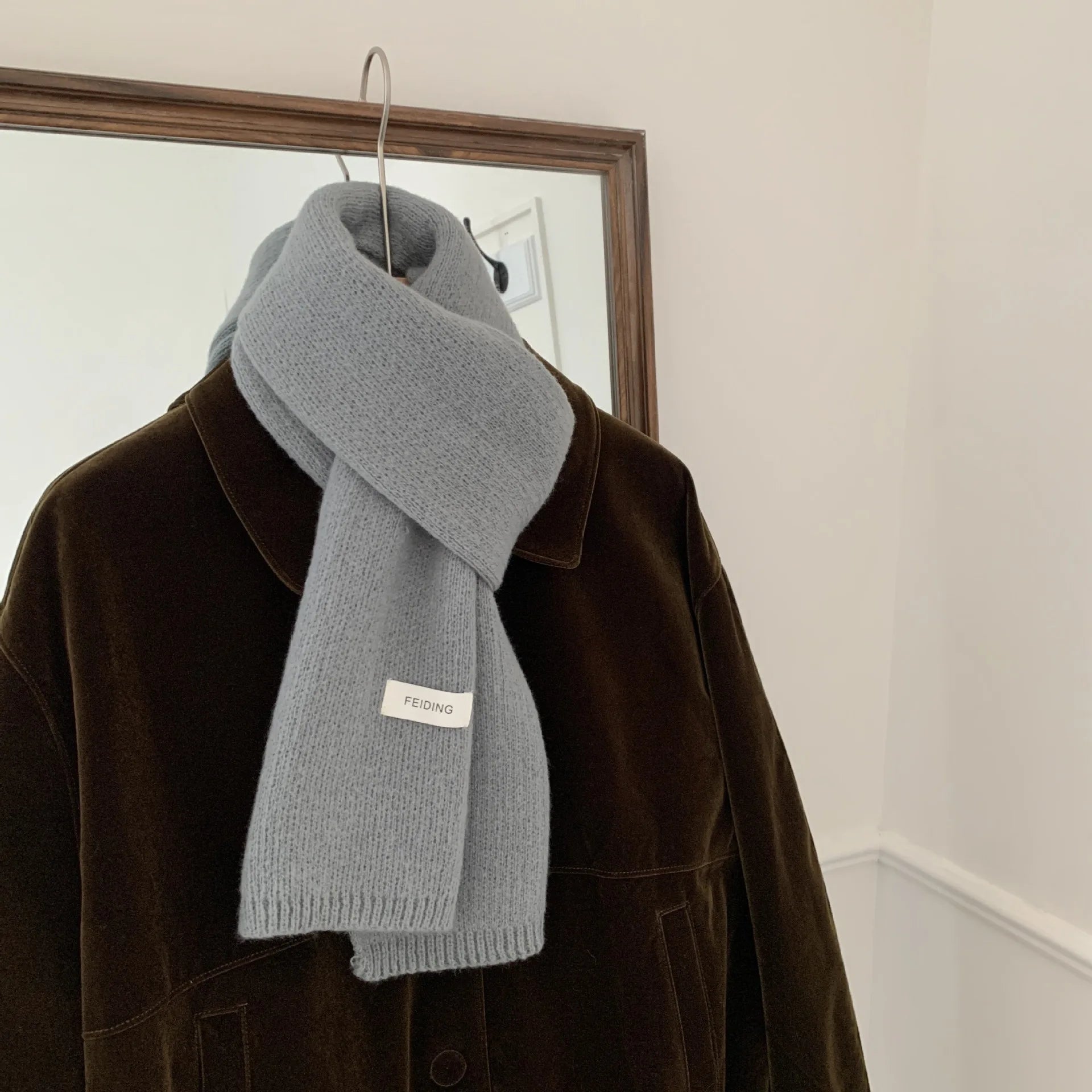 Ulvly 100% Wool Knit Scarf