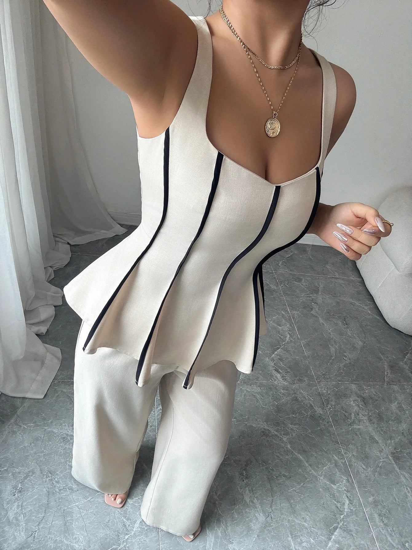 Ulvly Two-Piece Ruffle Pant Set