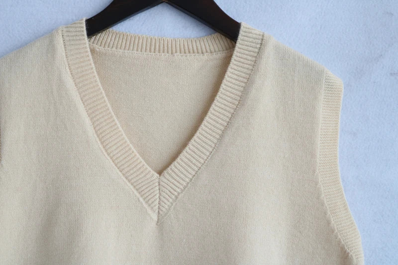 Ulvly V-Neck Knit Vest