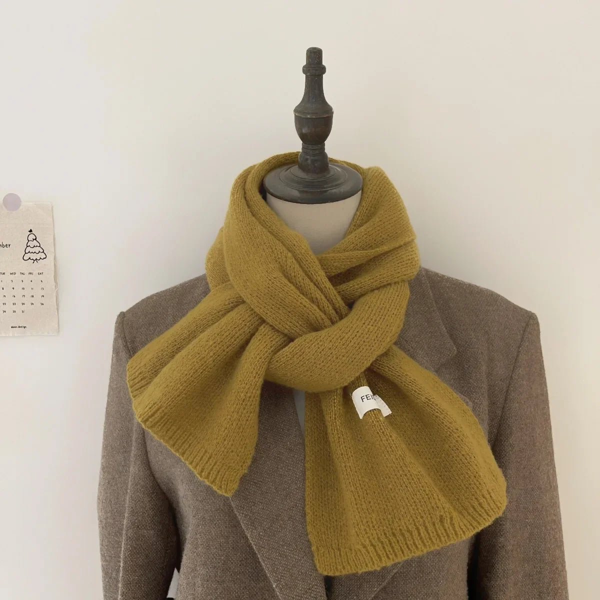 Ulvly 100% Wool Knit Scarf