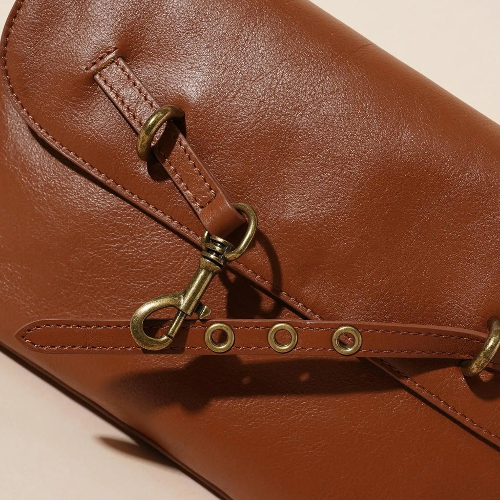 Ulvly Vegetable-Tanned Leather Shoulder Bag