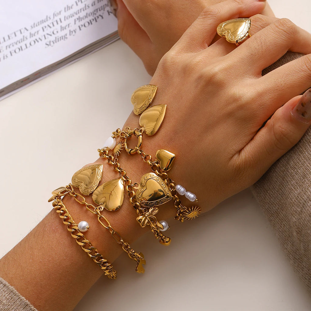 Ulvly 18K Gold Stainless Steel Heart Link Bracelet – Waterproof & Fade-Resistant