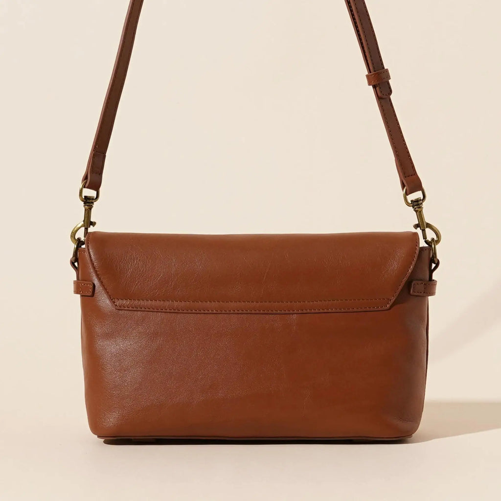 Ulvly Vegetable-Tanned Leather Shoulder Bag
