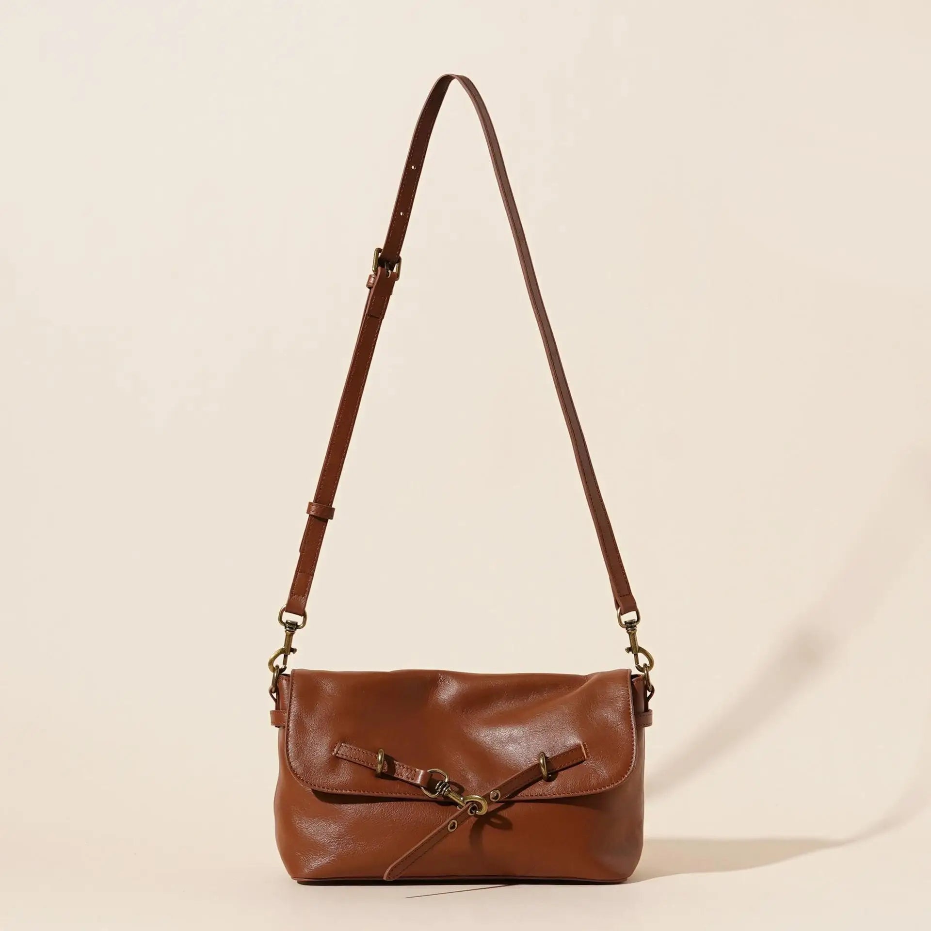 Ulvly Vegetable-Tanned Leather Shoulder Bag