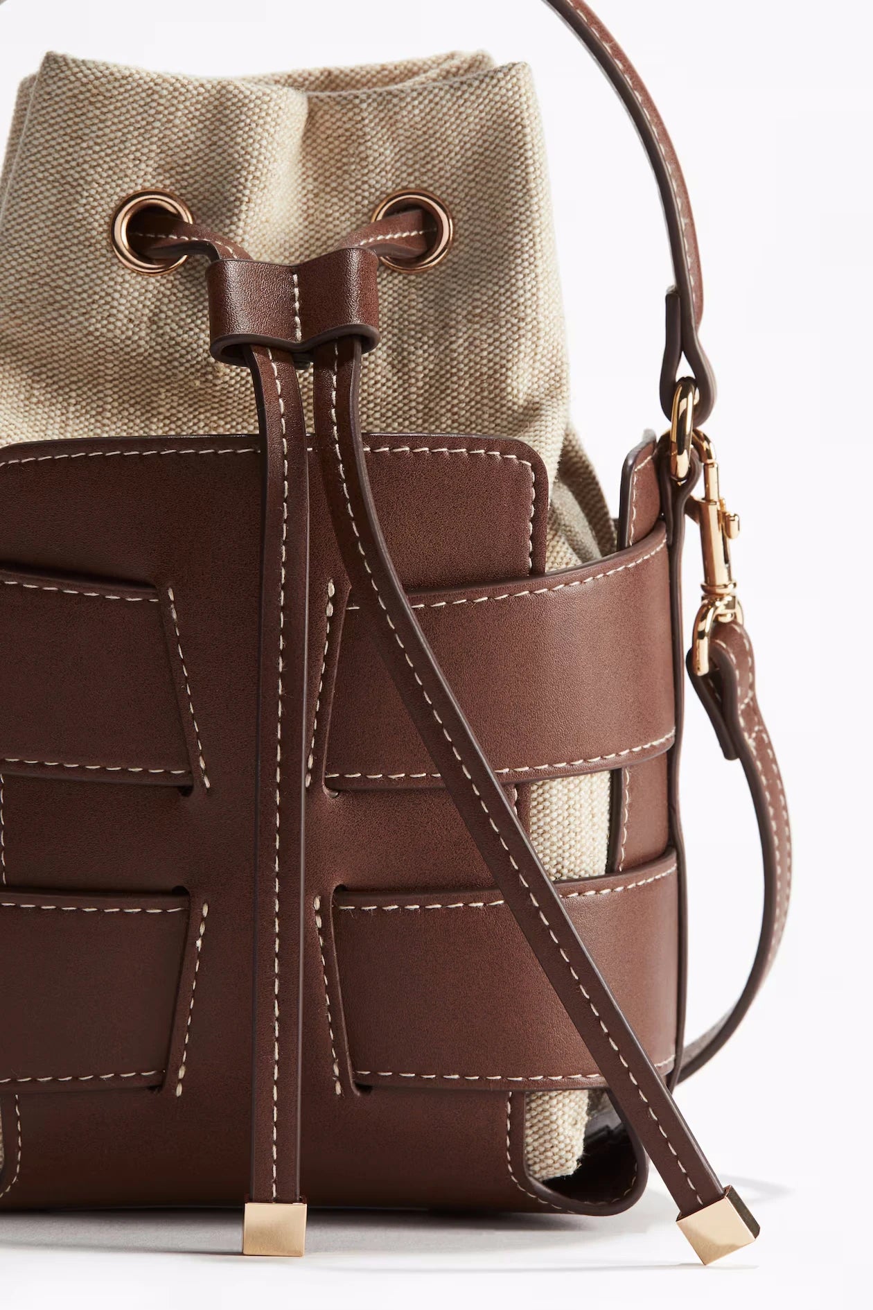 Ulvly Hollow-Out PU Bucket Bag